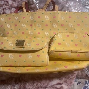 RARE DOONEY AND BOURKE YELLOW HEART CANVAS HANDBAG AND MATCHINGG WALLET!